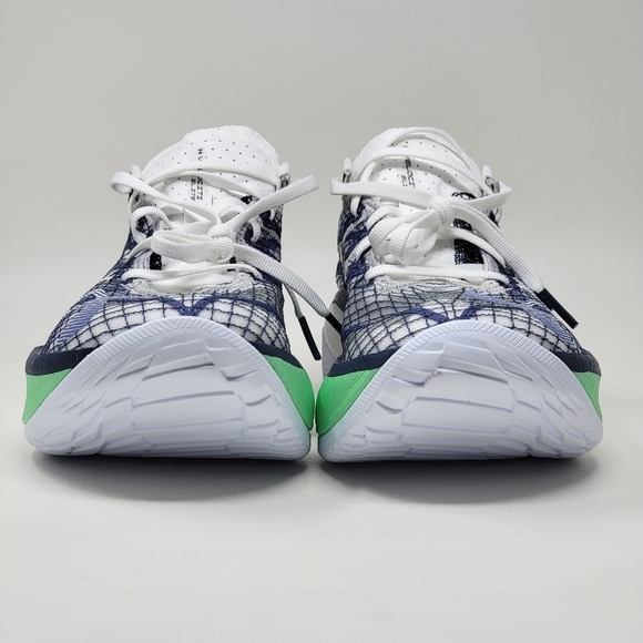Athletic_Shoes